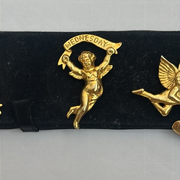 Vintage Gold Angel Day Of Week Pins - Picture 3 of 6